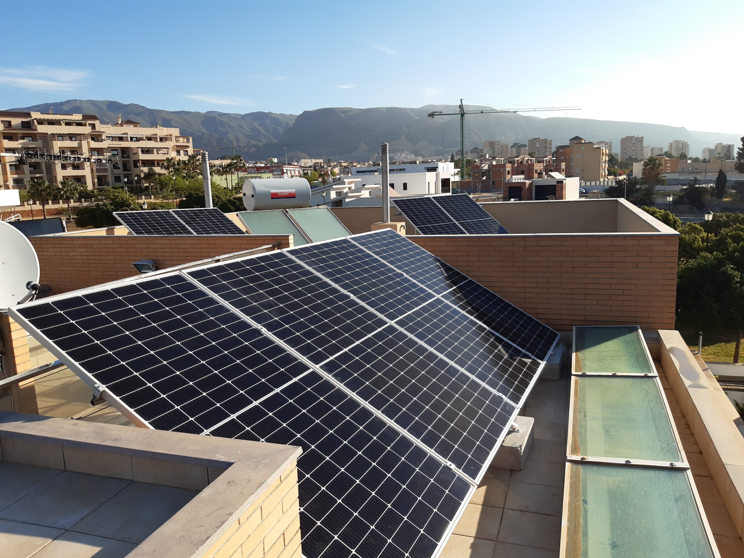 Sistema de paneles solares en tejado